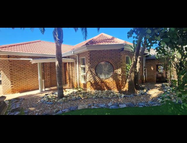 4 BEDROOM HOUSE FOR SALE IN KLEINBOSCH
